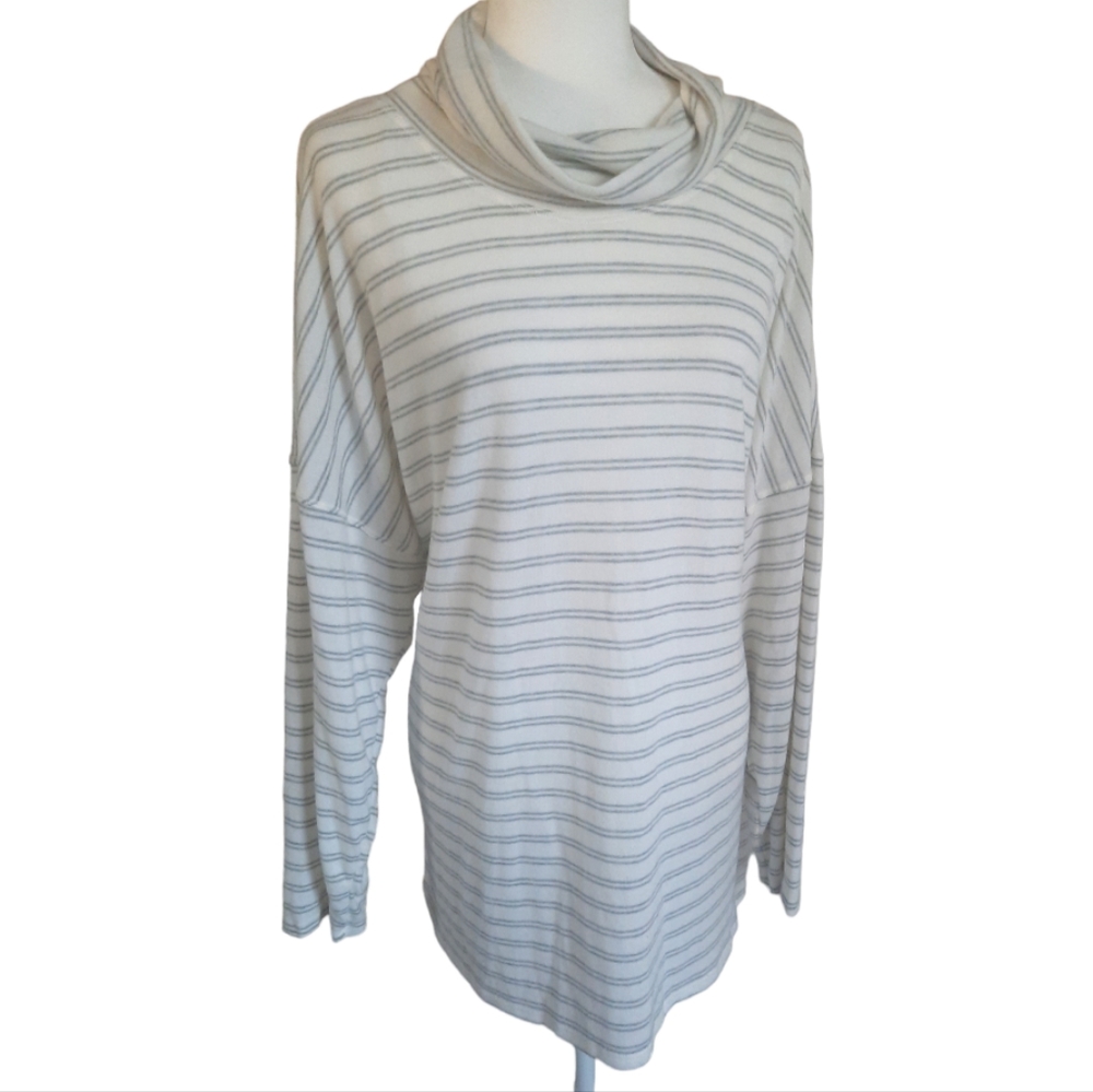 Andrée By Unit extra soft gray striped sweater with drop sleeves and cowl neck